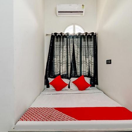 Flagship Rs Resort Dhanbād Buitenkant foto